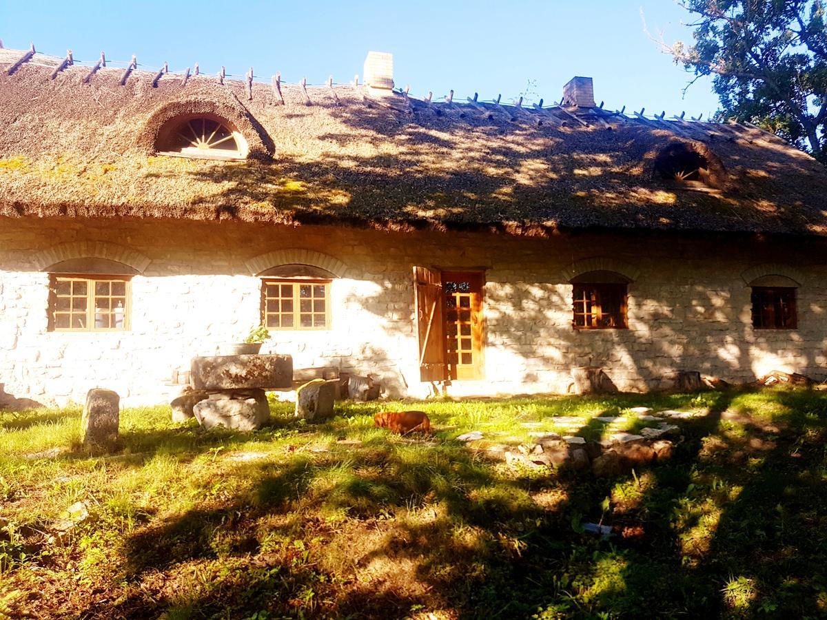 Paali Cottages Tornimae Exterior photo